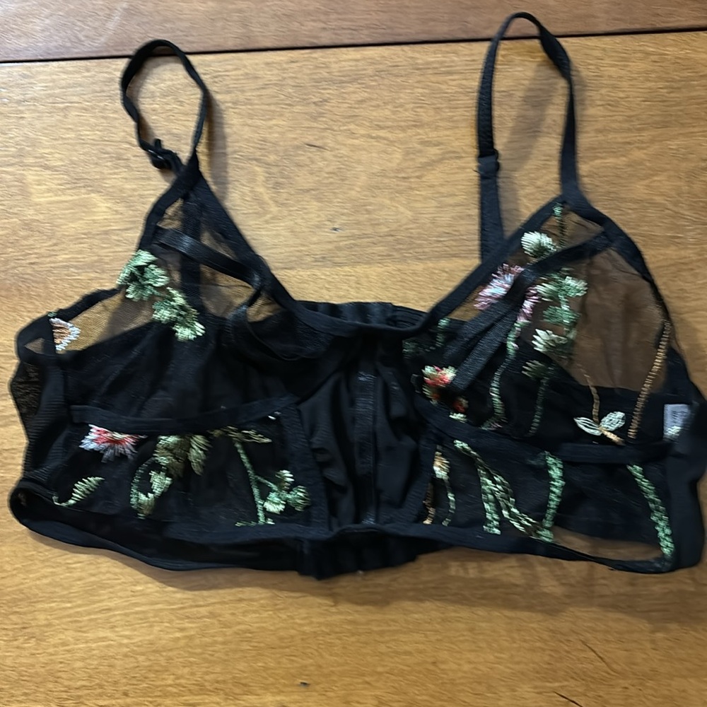Sheer floral bra S